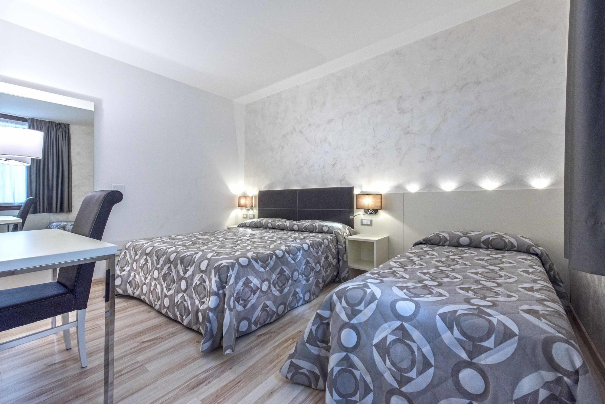 Hotel Vivit ***S Mestre Bagian luar foto